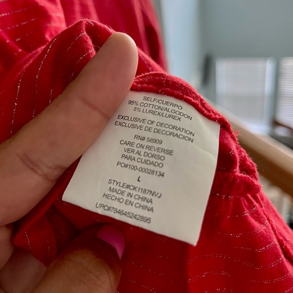 🦋 5/$25 BUNDLE • Copper Key Red Cold Shoulder Girls Top with Silver Strands - Picture 7 of 7